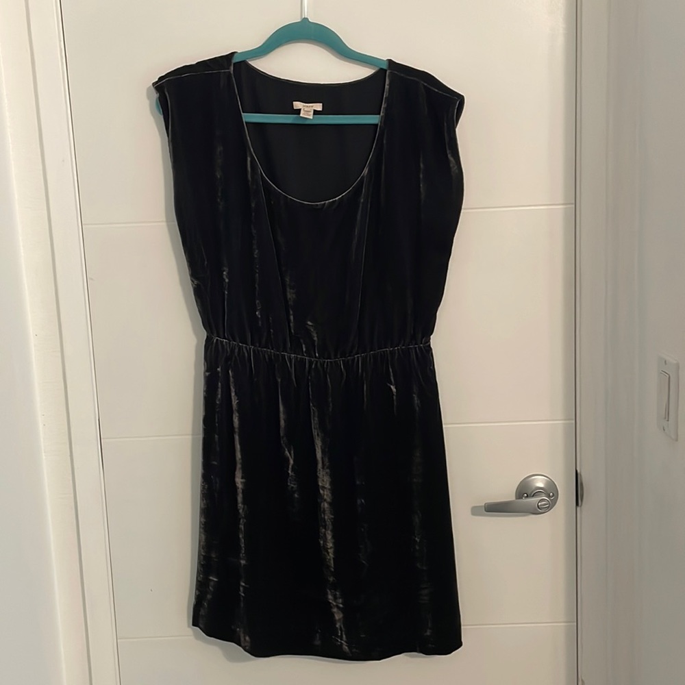 J Crew velvet gray dress// size 4// gently worn